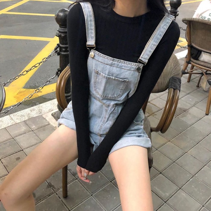 Sleeveless denim overalls
