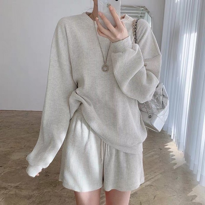 Casual sweater & high waist shorts lounge set