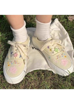 Cute graffiti canvas shoes