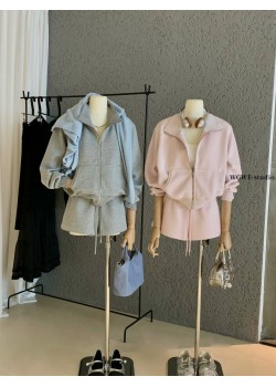 24 Printed Jacket & Shorts Set