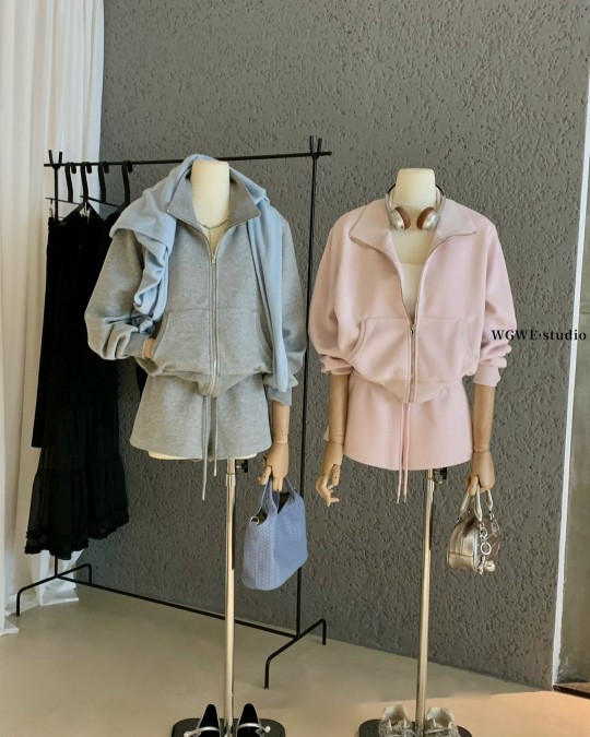 24 Printed Jacket & Shorts Set