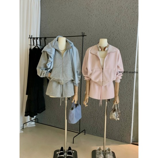 24 Printed Jacket & Shorts Set