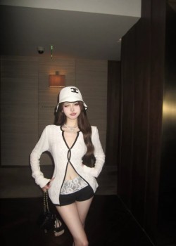 Long Sleeve Knitted Blouse & Shorts Set