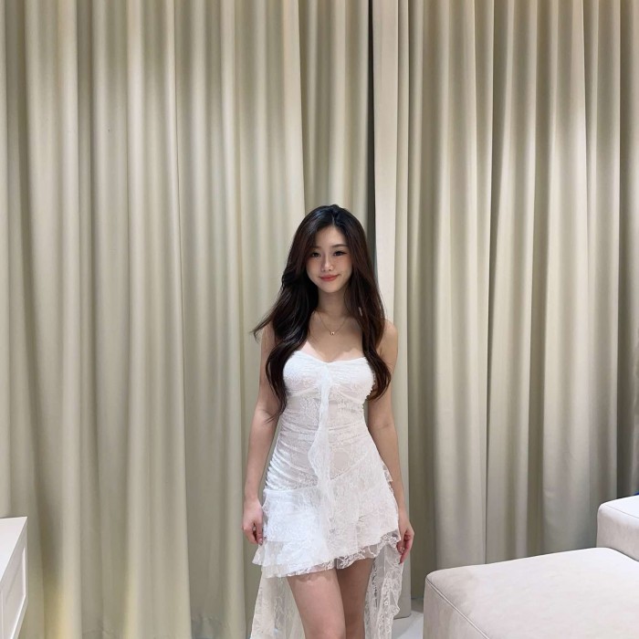 White Sleeveless Lace Dress