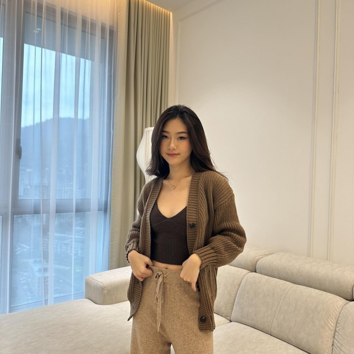 Brown Knitted Cardigan / Khaki Drawstring Comfy Long Pants