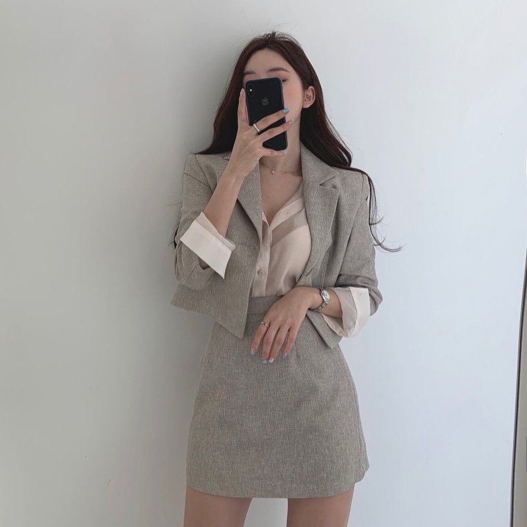 Crop blazer & skirt set wear