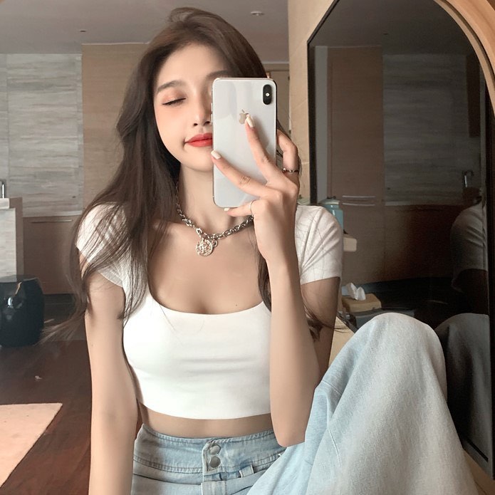 Short sleeve crop top