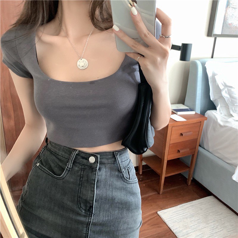 Short sleeve crop top