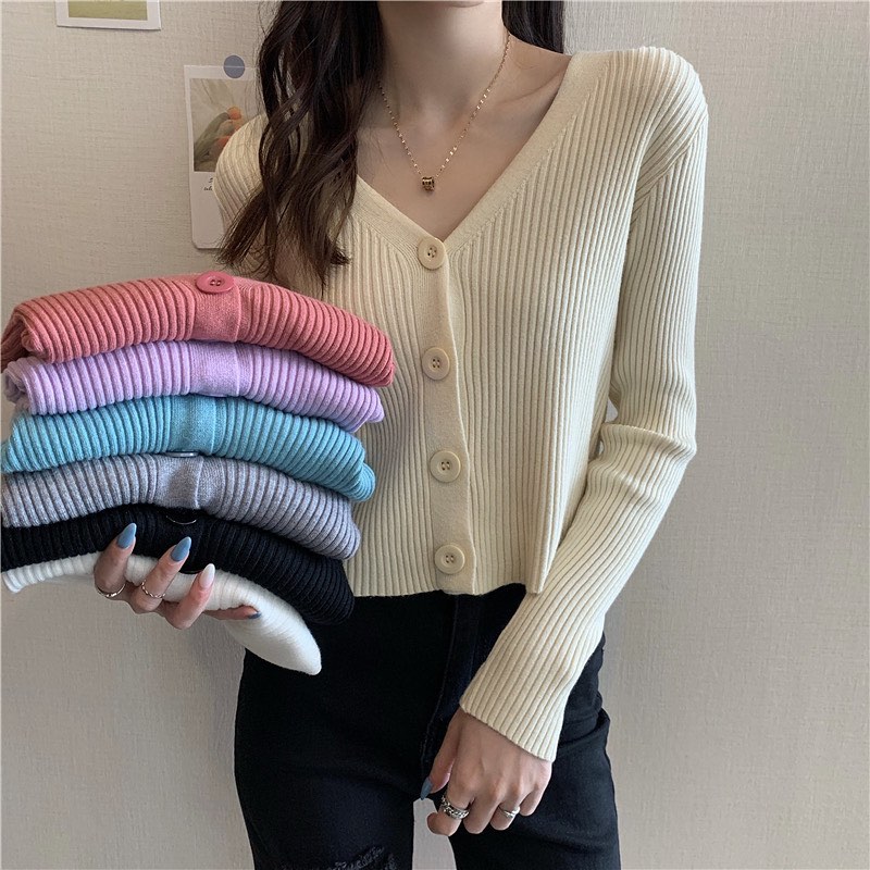 Knitted long sleeve blouse