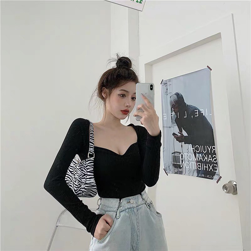 Wide neck long sleeve blouse