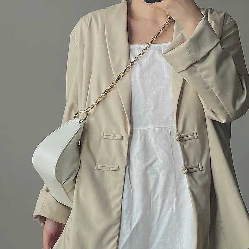 White cloud sling bag