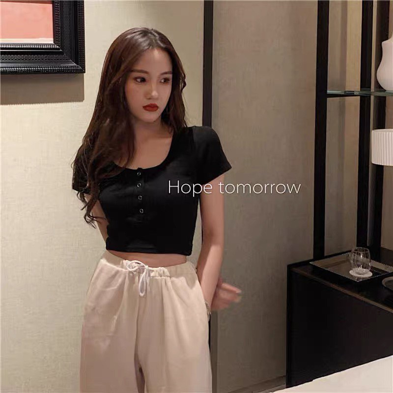 Short sleeve crop top blouse