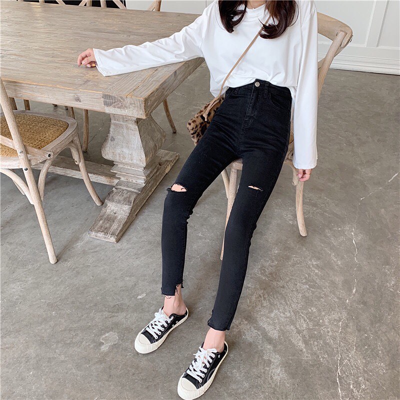 Carol black ripped pants