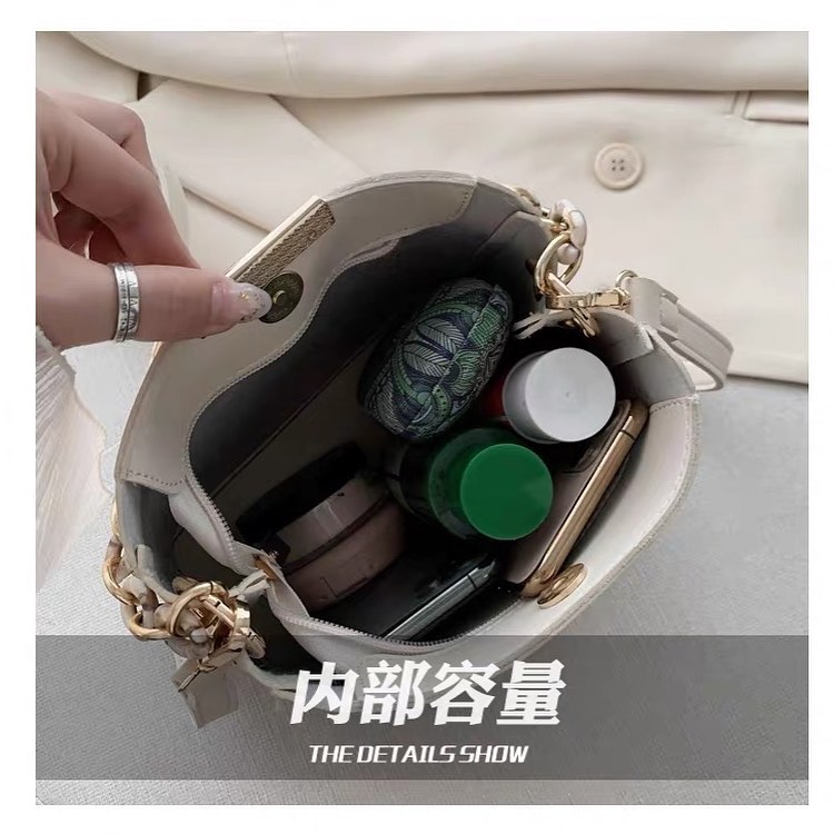 Miya bucket sling bag