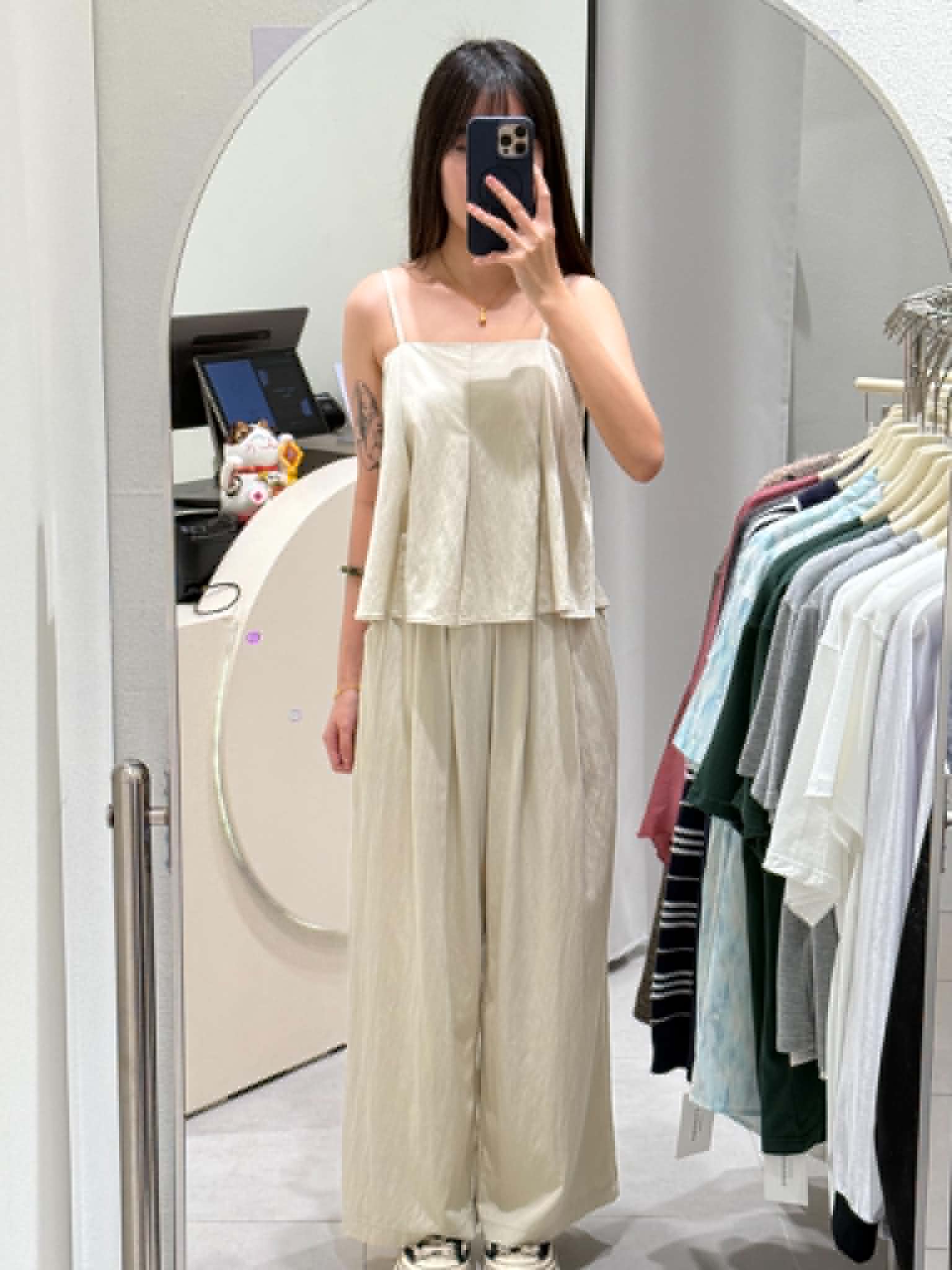 Sleeveless Flare Blouse & Long Pants Set Wear