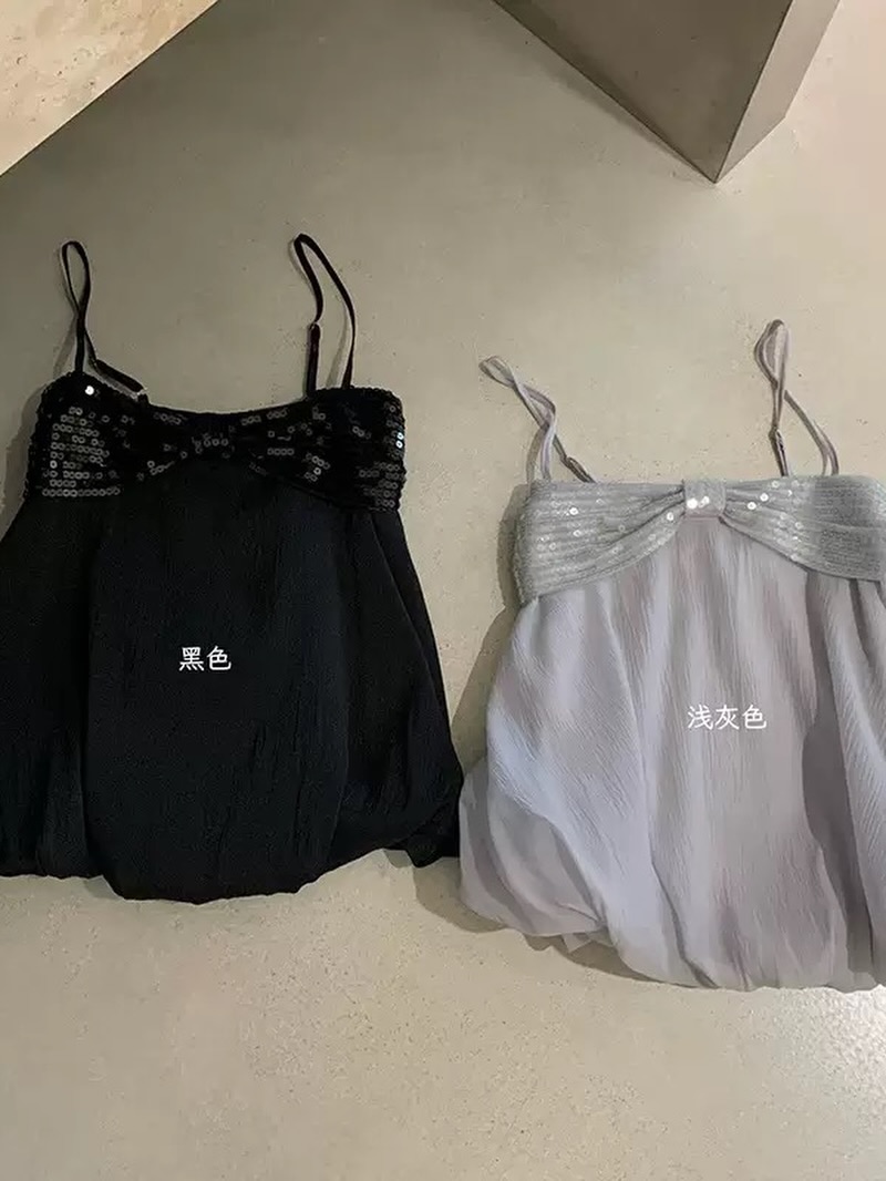 Glitter Sleeveless Puffy Blouse