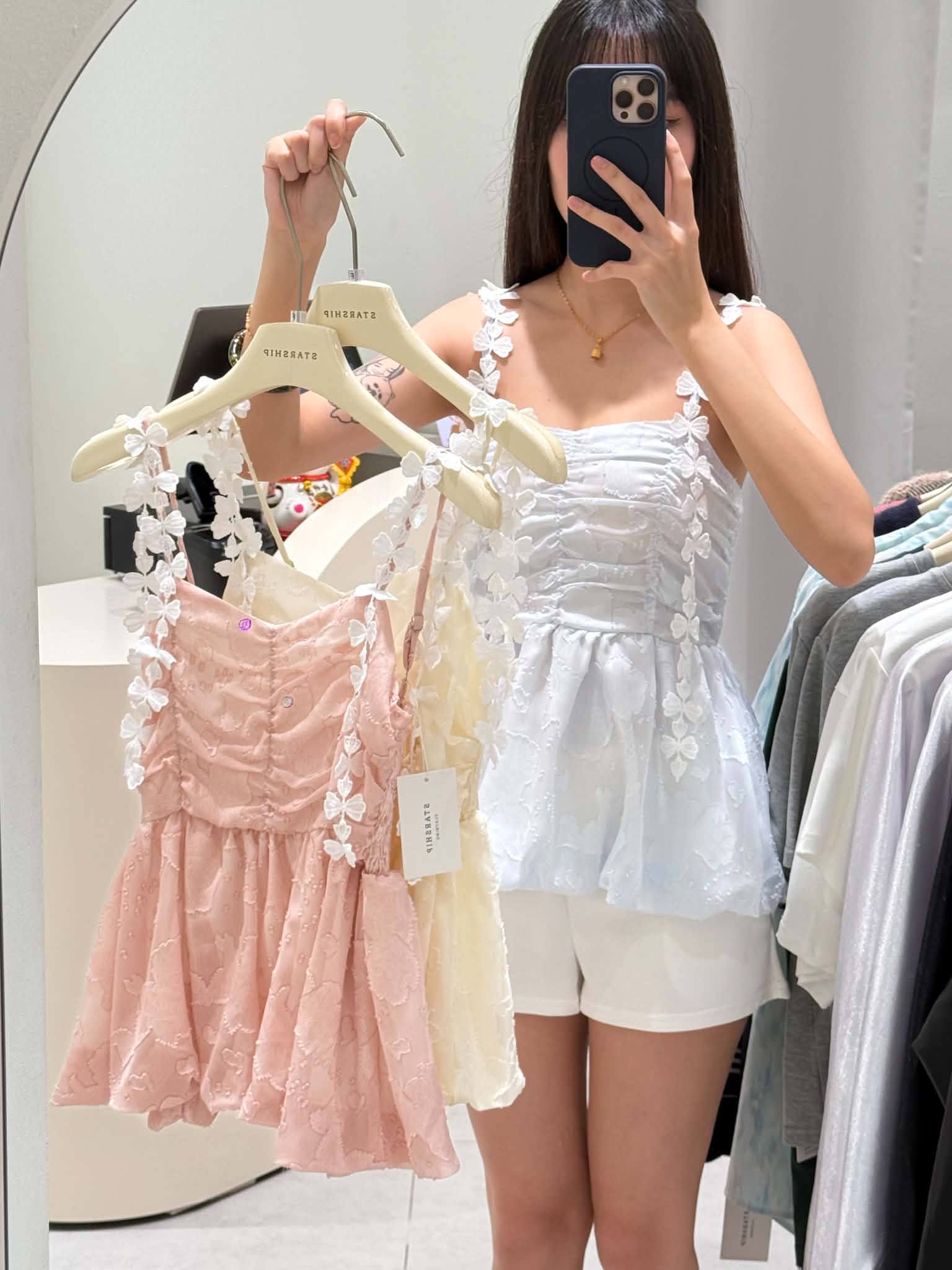 Sleeveless Floral Flare Blouse