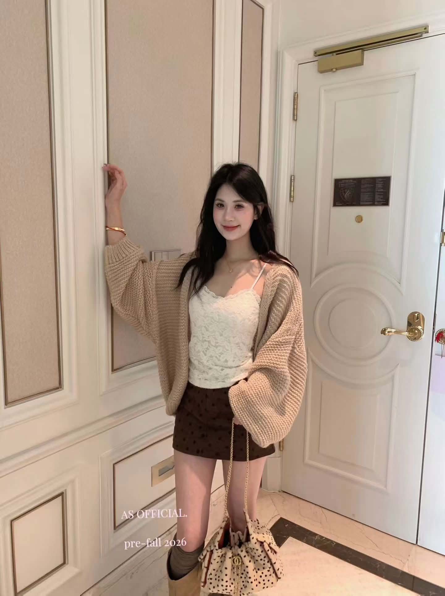 灯笼袖开衫毛衣