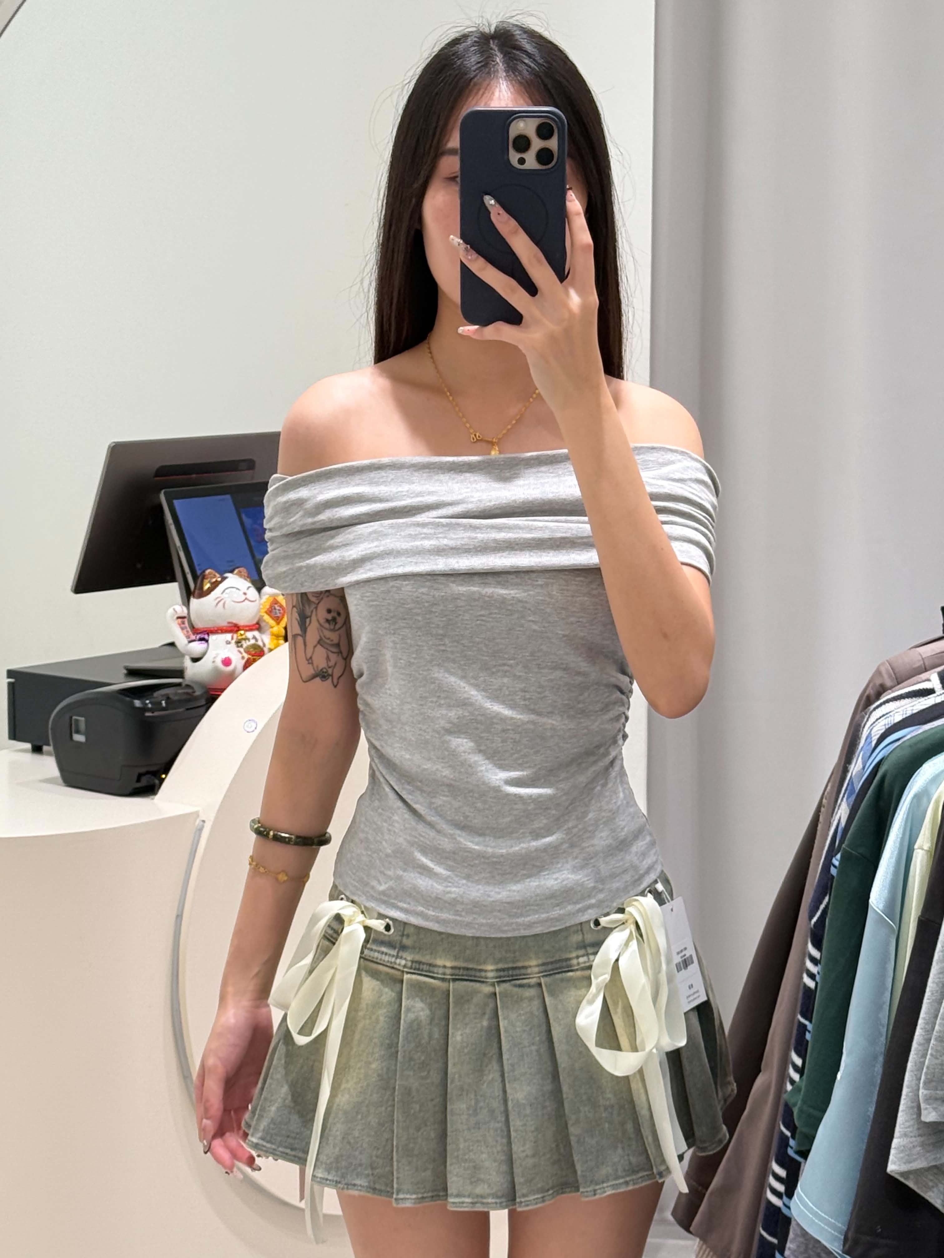 Off Shoulder Tube Blouse