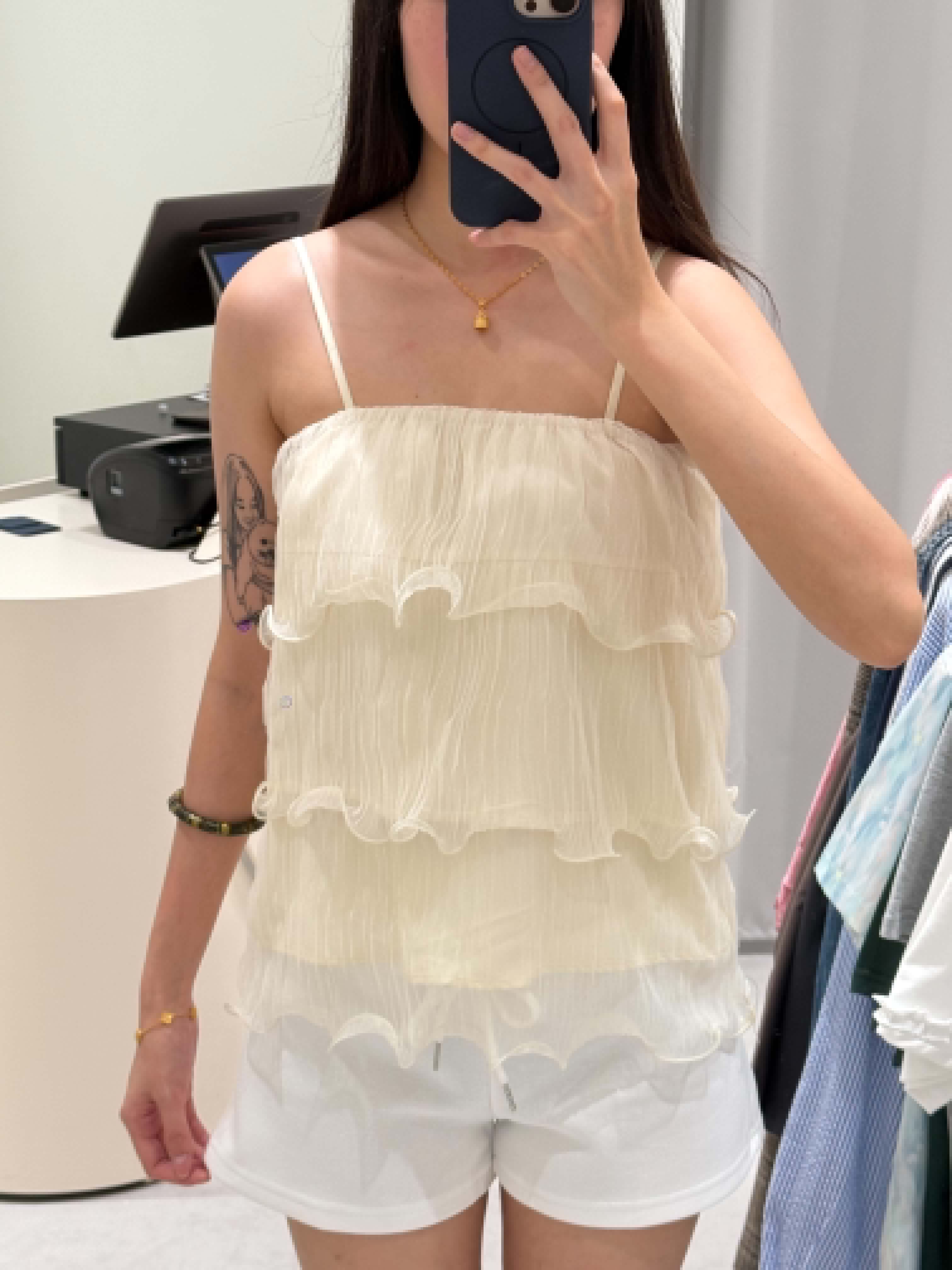 Sleeveless Layer Mesh Blouse