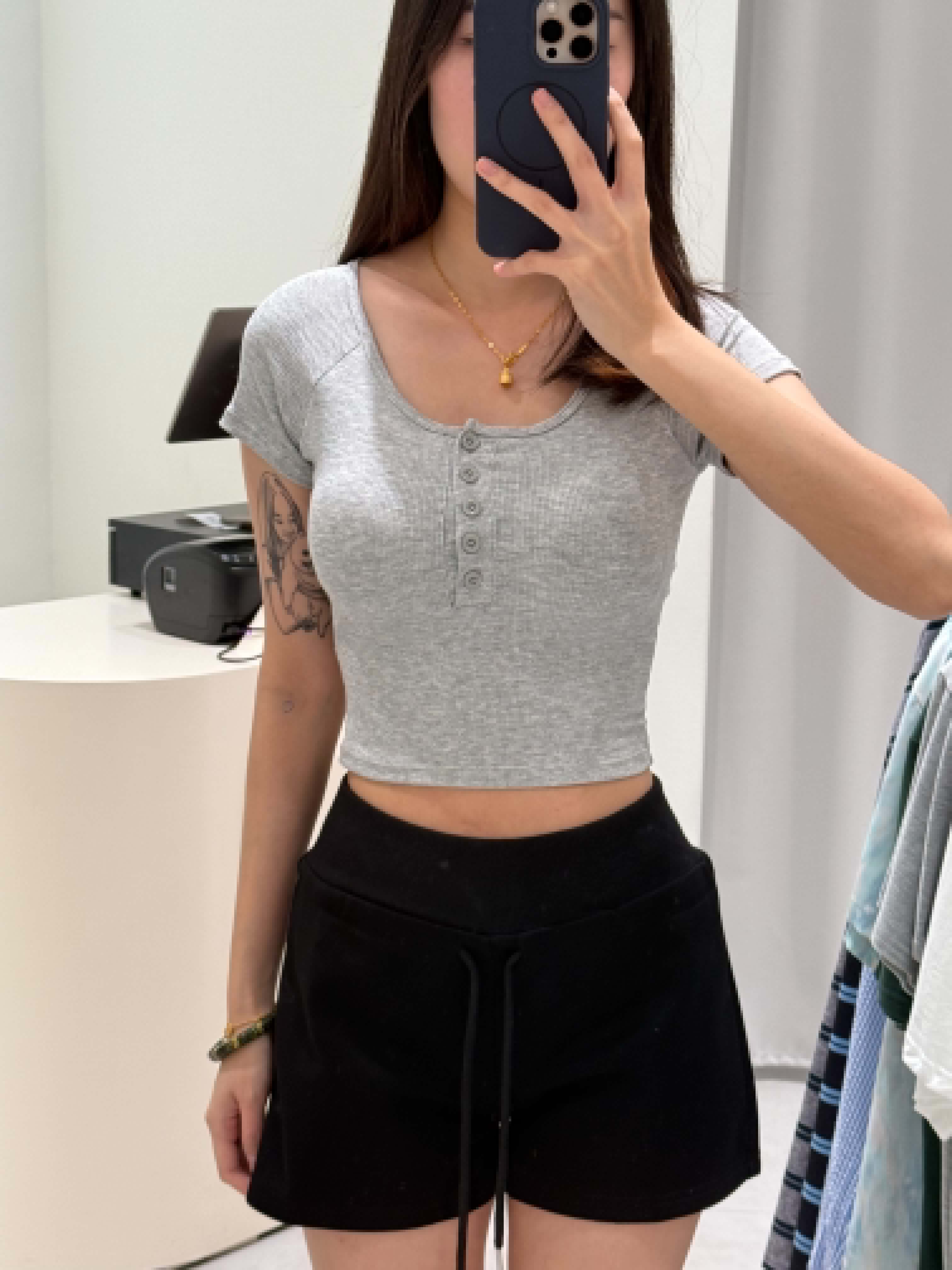 Round Neck Padded Short Sleeve Top