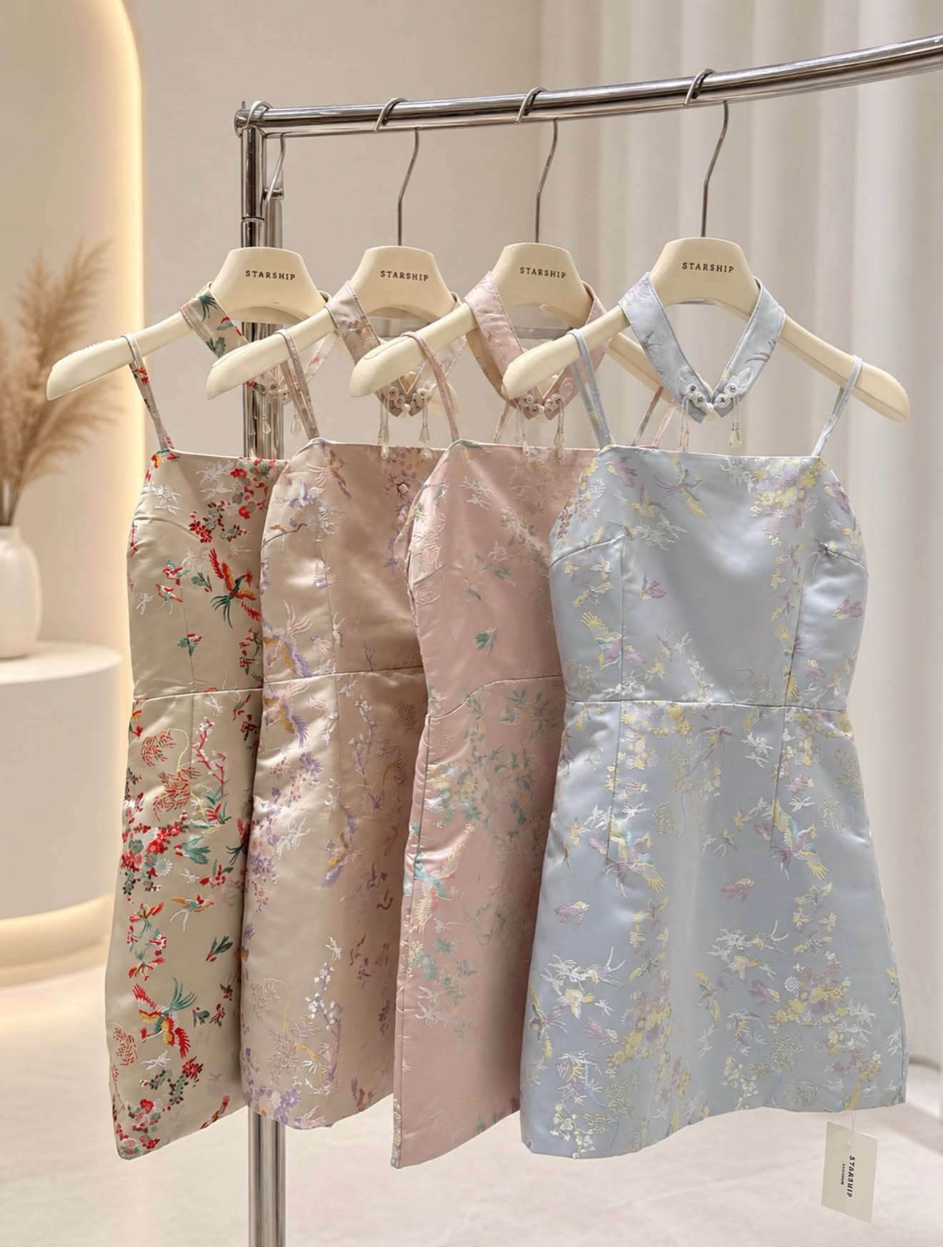 Sleeveless Embroidered Cheongsam