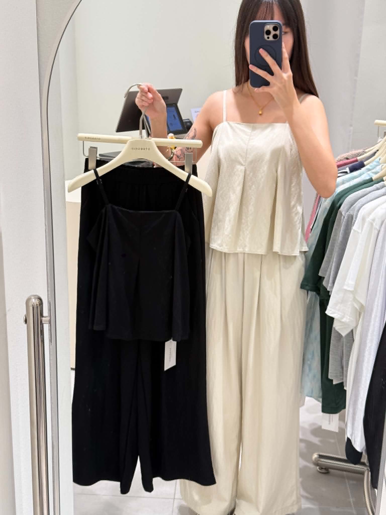 Sleeveless Flare Blouse & Long Pants Set Wear
