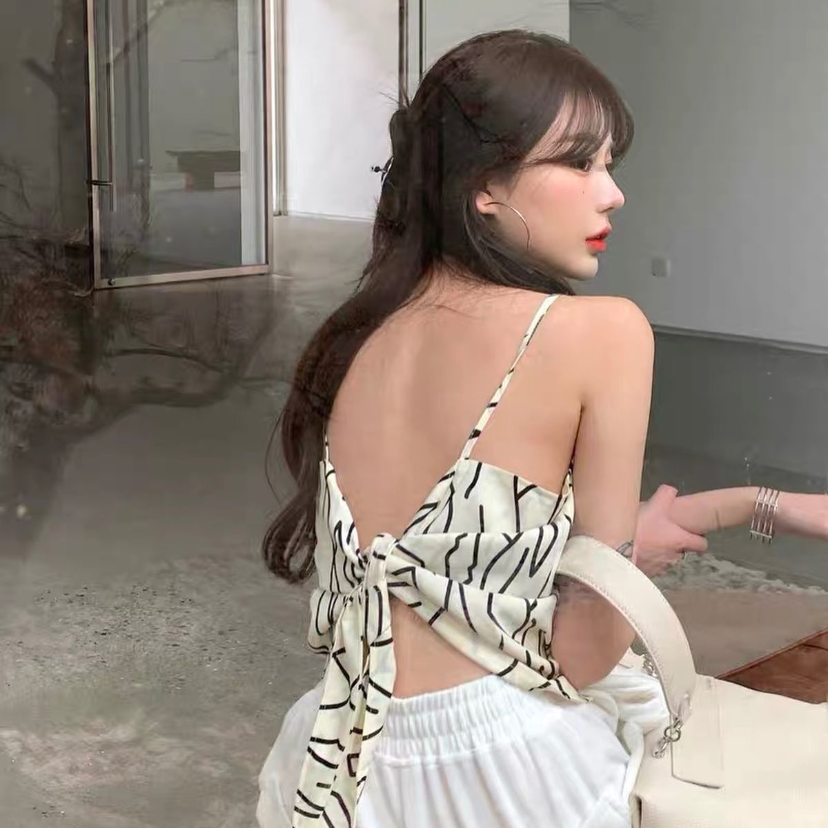 Self tie scarf singlet