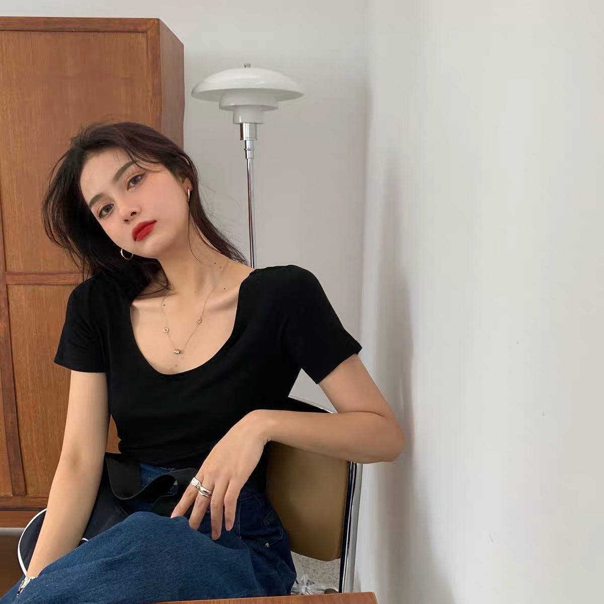 Round neck short sleeve T-shirt