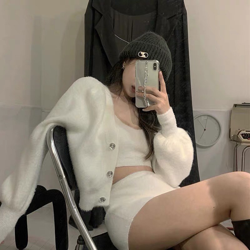White mohair knitted set wear