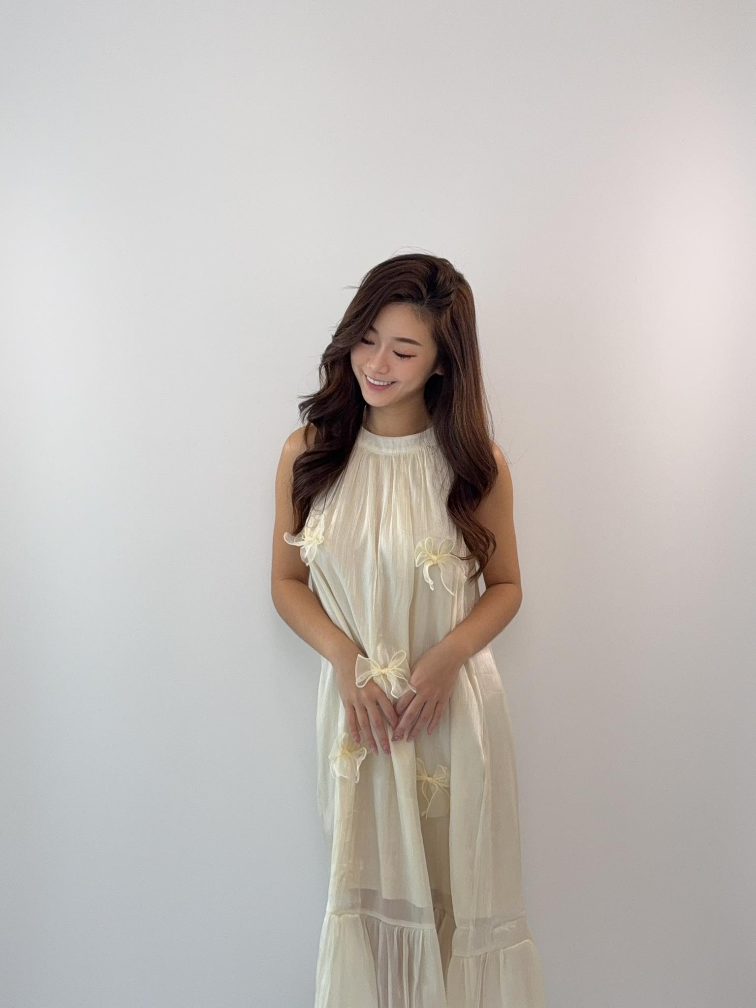 Sleeveless Ribbon Halter Dress