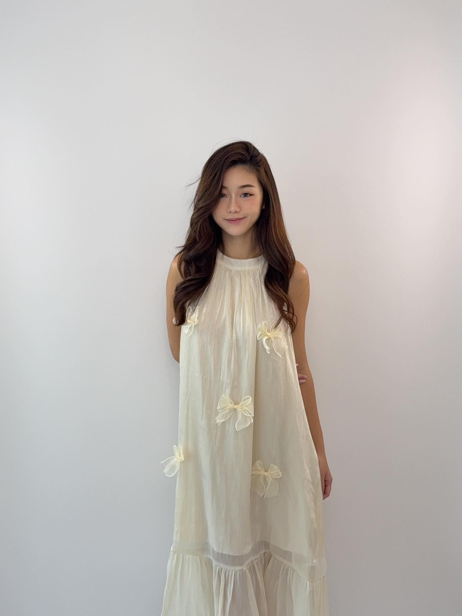 Sleeveless Ribbon Halter Dress