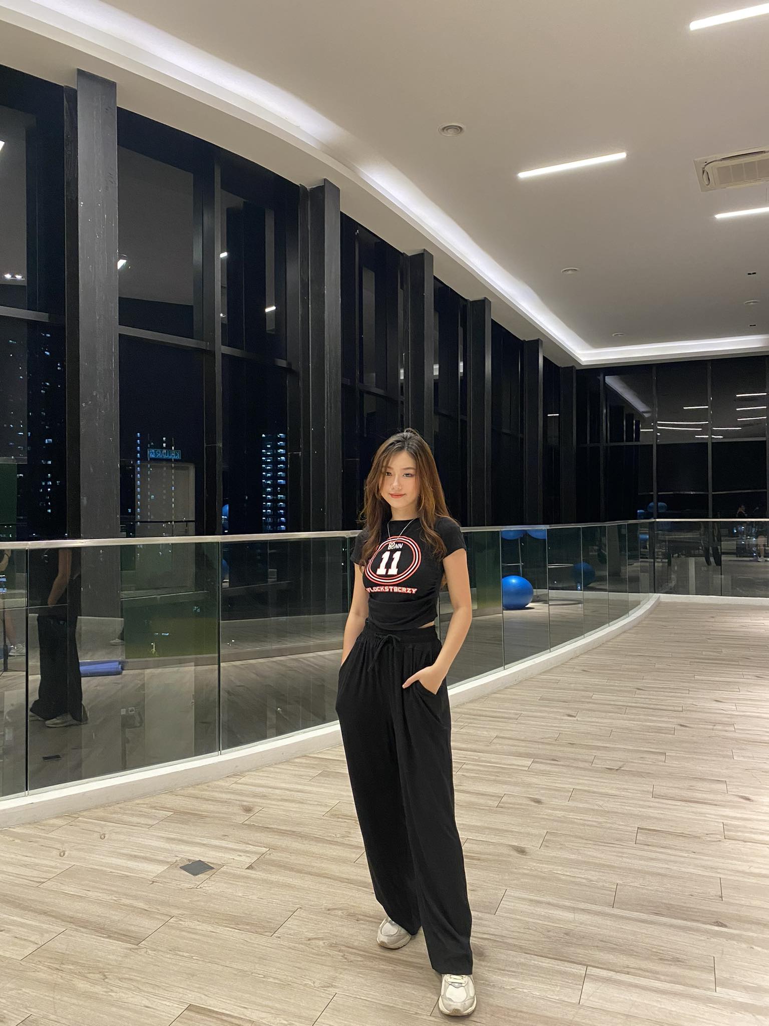 11 Crop Top & High Waist Comfy Long Pants Set