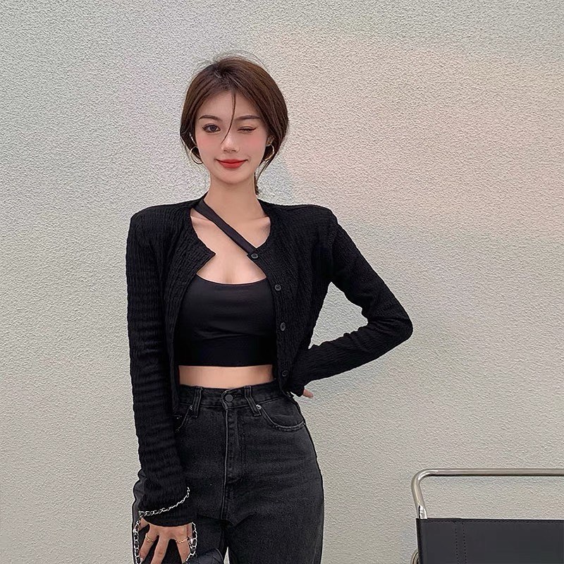 Slanted strap top with bra padding