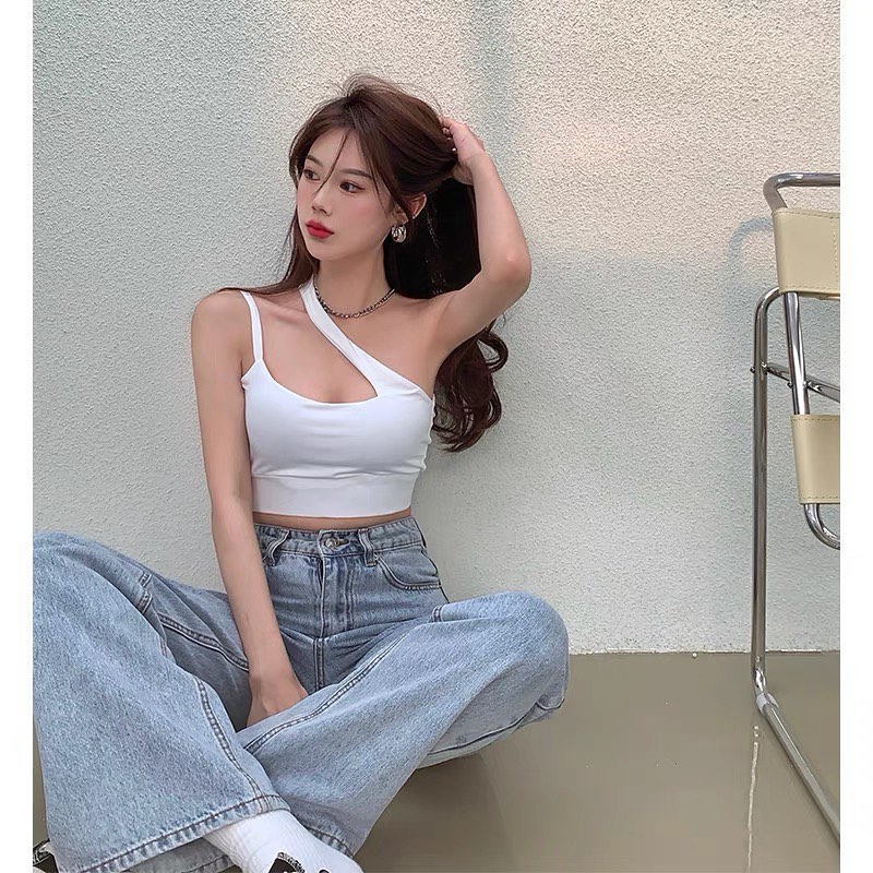 Slanted strap top with bra padding