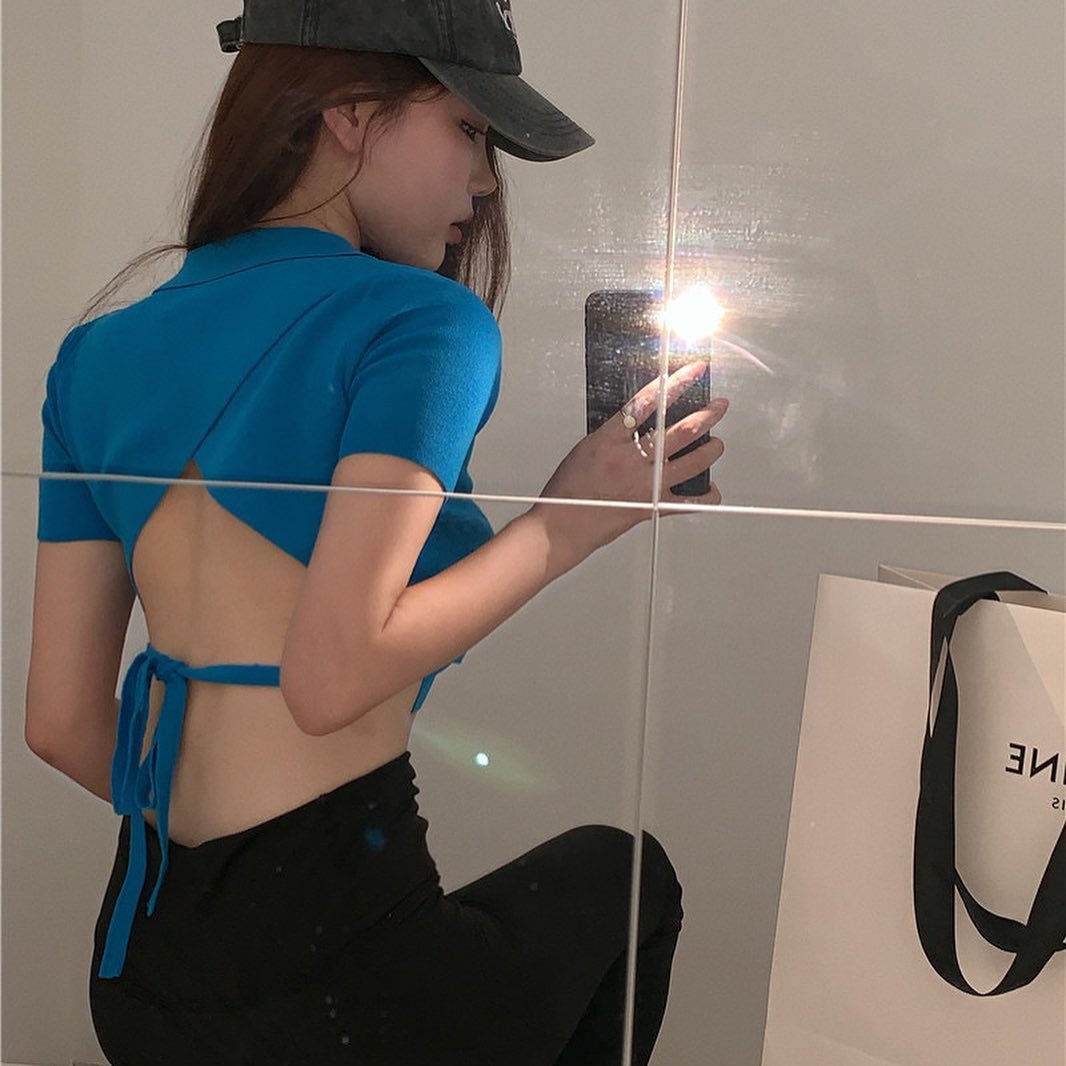 Short sleeve tie back top