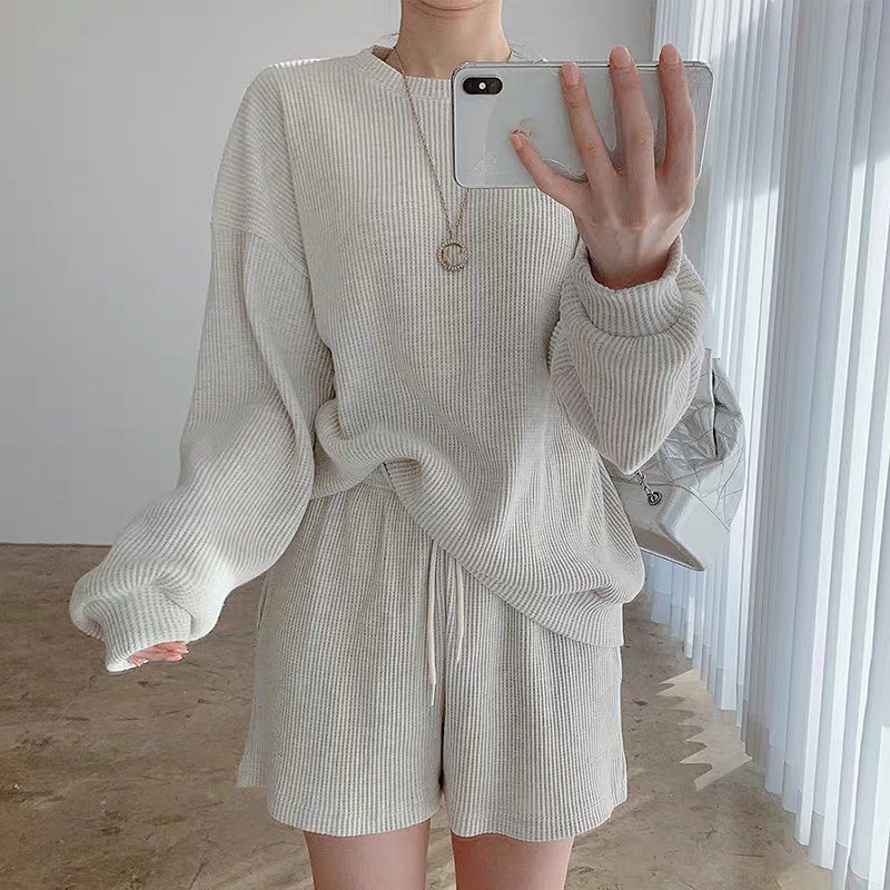 Casual sweater & high waist shorts lounge set