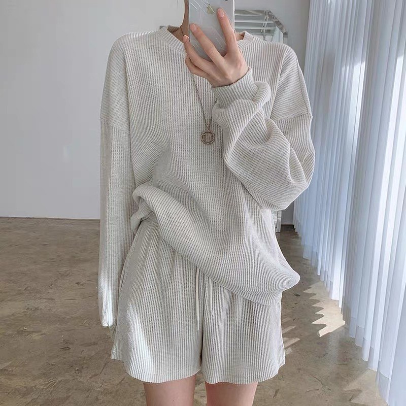 Casual sweater & high waist shorts lounge set