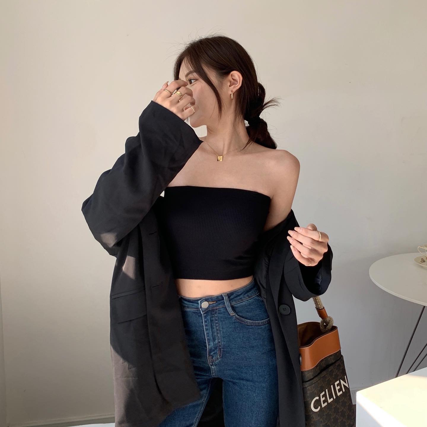 Tube top with attachable straps