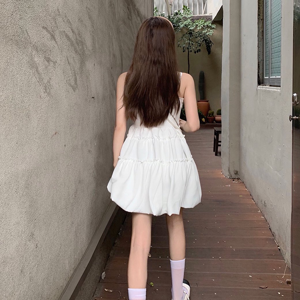 Sweet sleeveless puffy dress