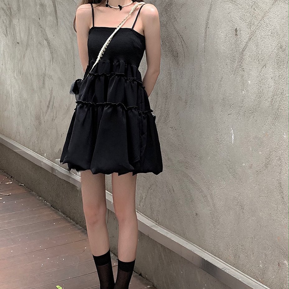 Sweet sleeveless puffy dress