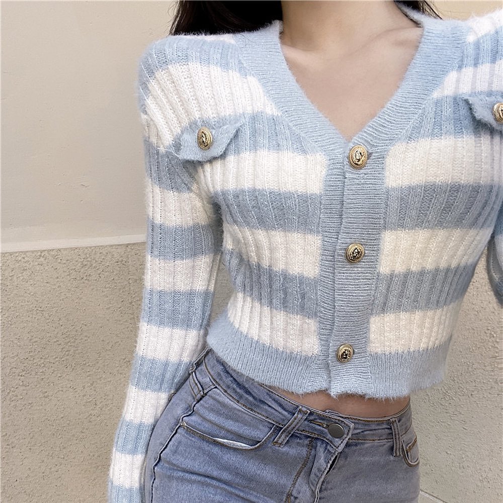 V neck stripe knitted blouse