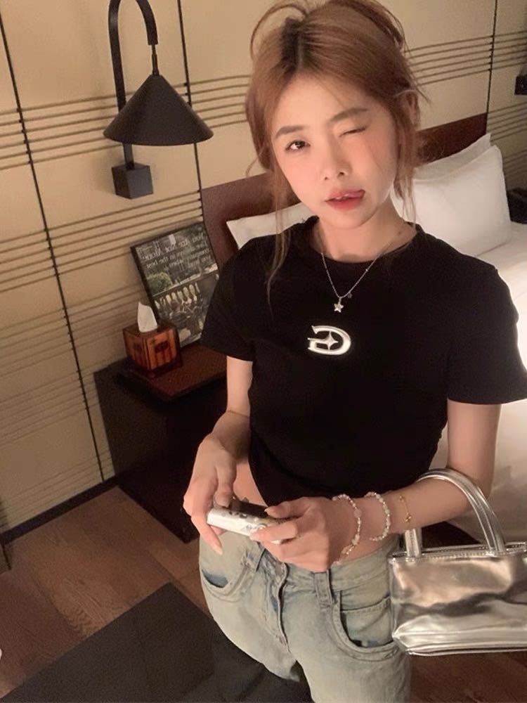 G Short Sleeve Crop Top