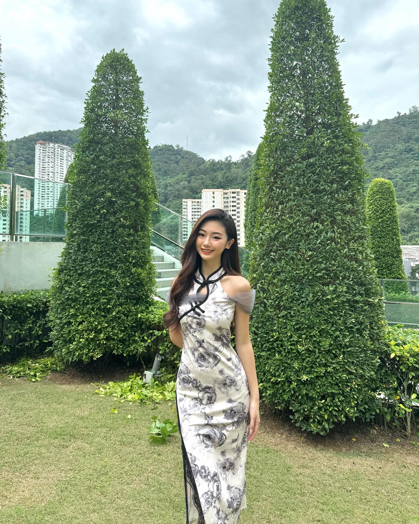 Floral Sleeveless Long Cheongsam