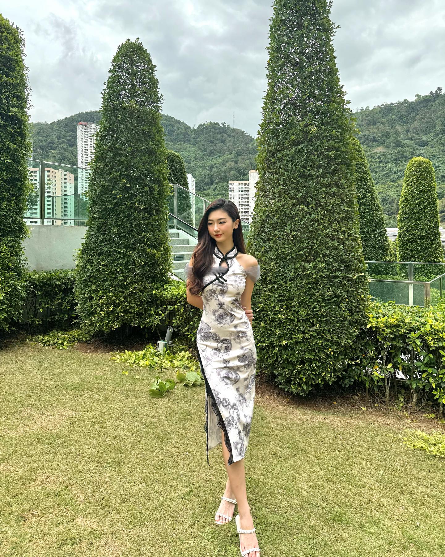 Floral Sleeveless Long Cheongsam