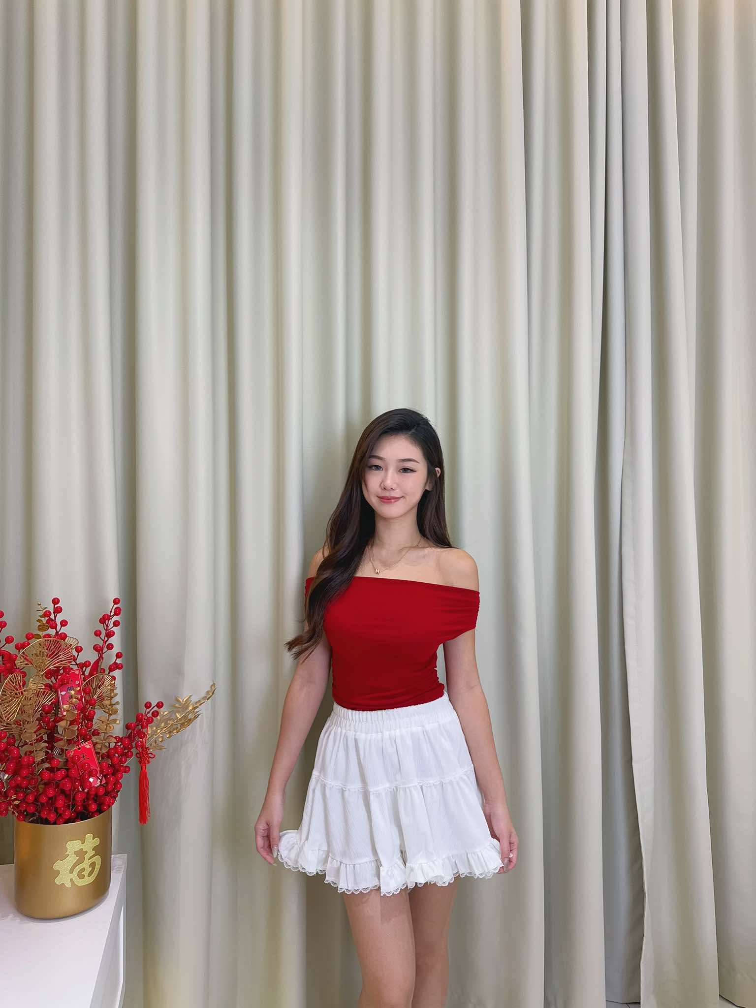 Off Shoulder Tube Blouse