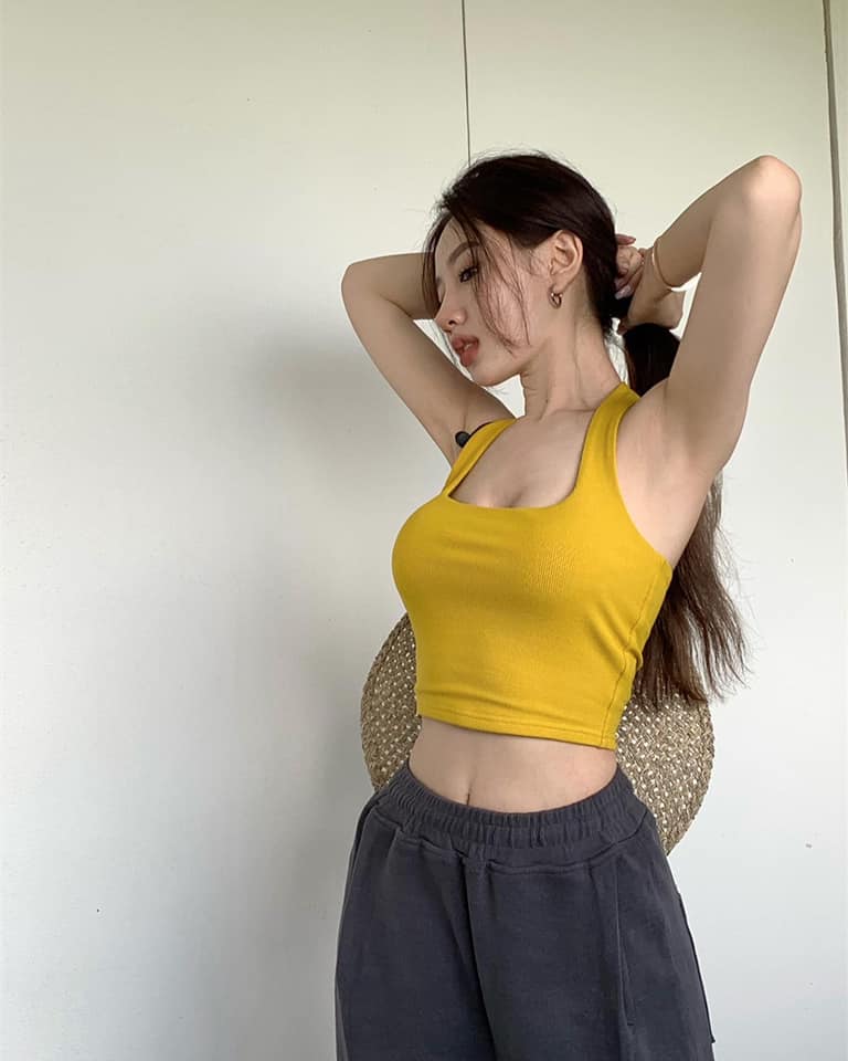 Bella Halter Neck Crop Top