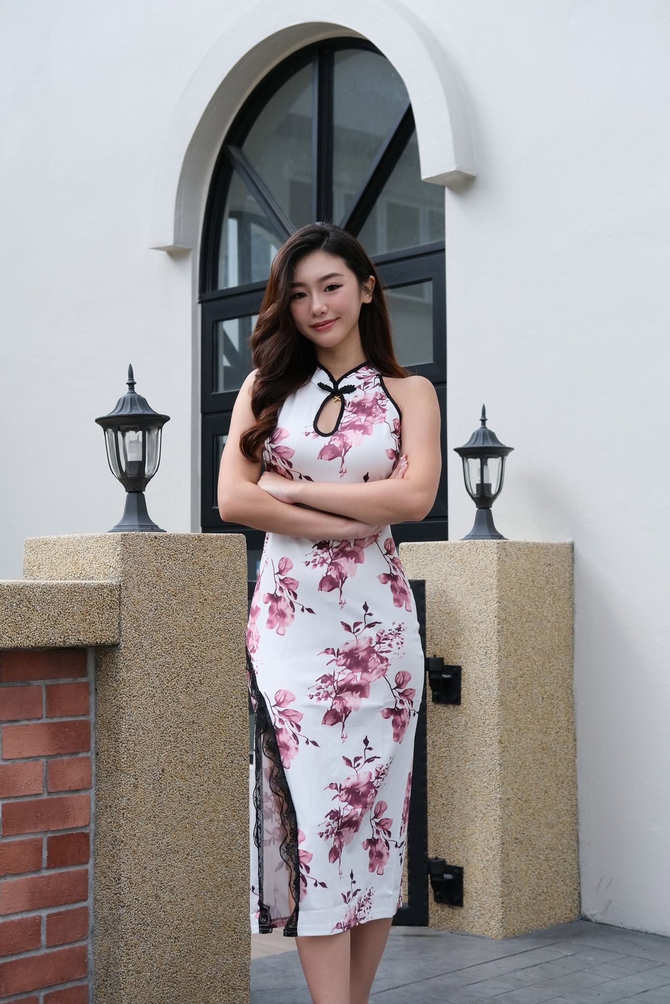 Floral Sleeveless Cheongsam with Lace Trim