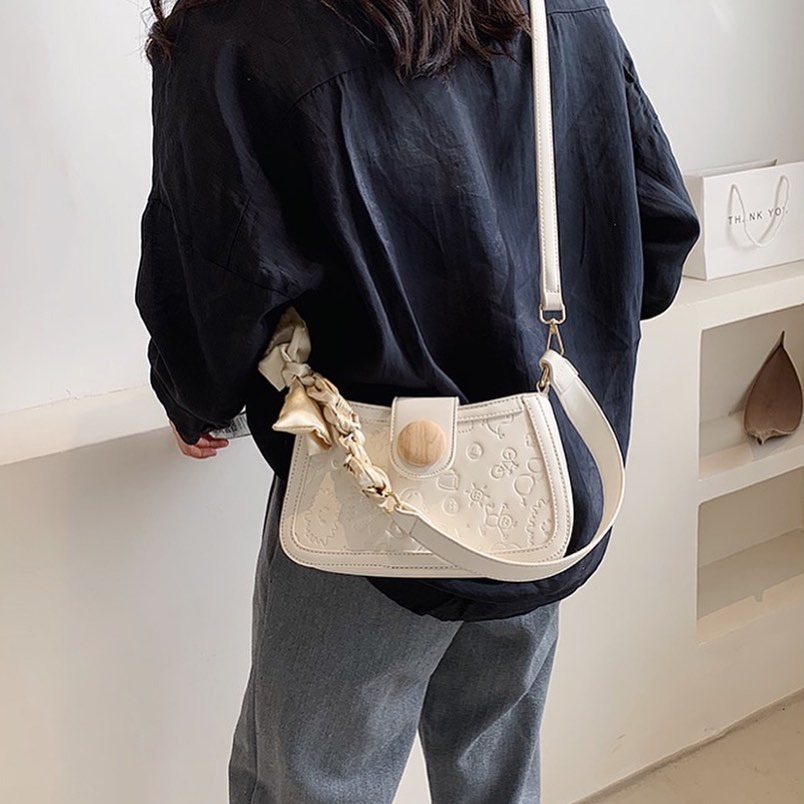 Ribbon shoulder bag