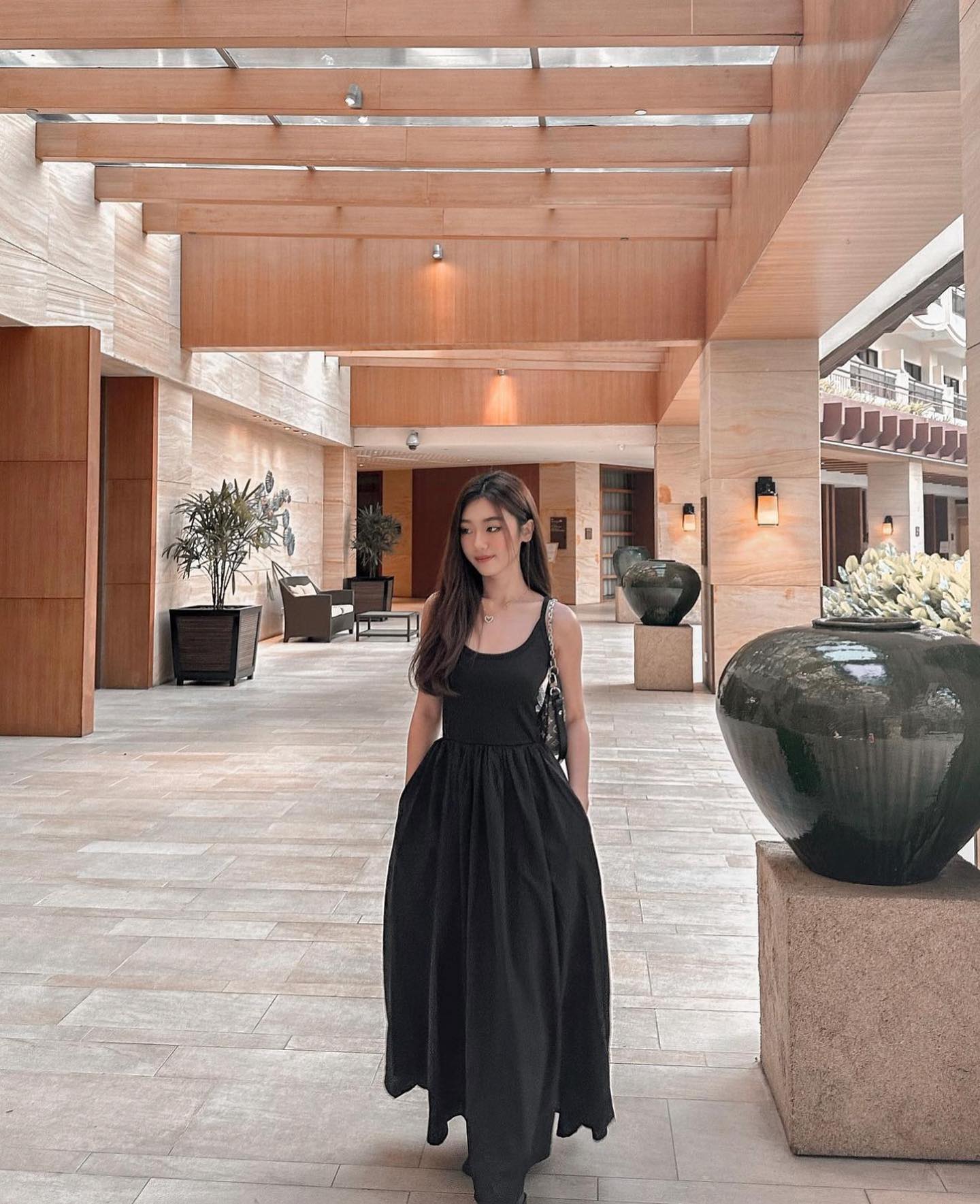 Black Sleeveless Maxi Dress